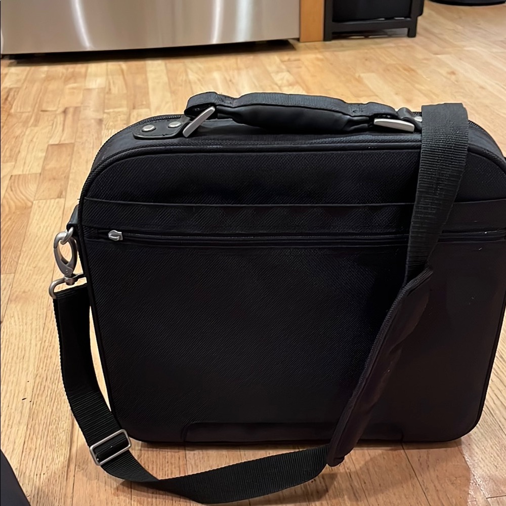 Dell Computer Briefcase - Picture 11 of 14